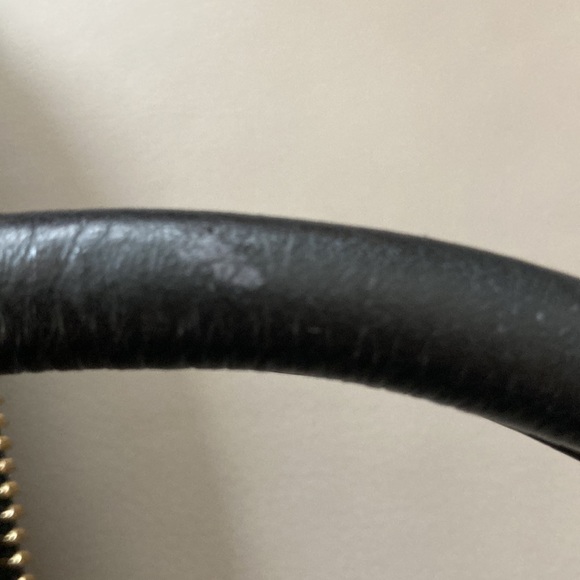 Gently used Badgley Mischka black leather bag with detachable strap - Picture 9 of 10